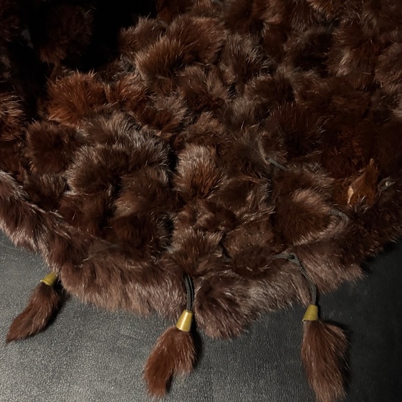 LUXURIOUS Brown REAL RABBIT FUR Scarf/wrap with Tassels - Picture 3 of 9